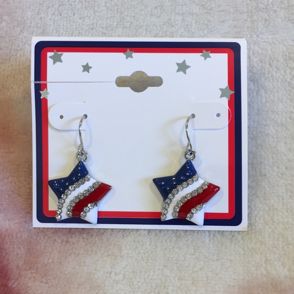 Patriotic star crystal pierced earrings NWT